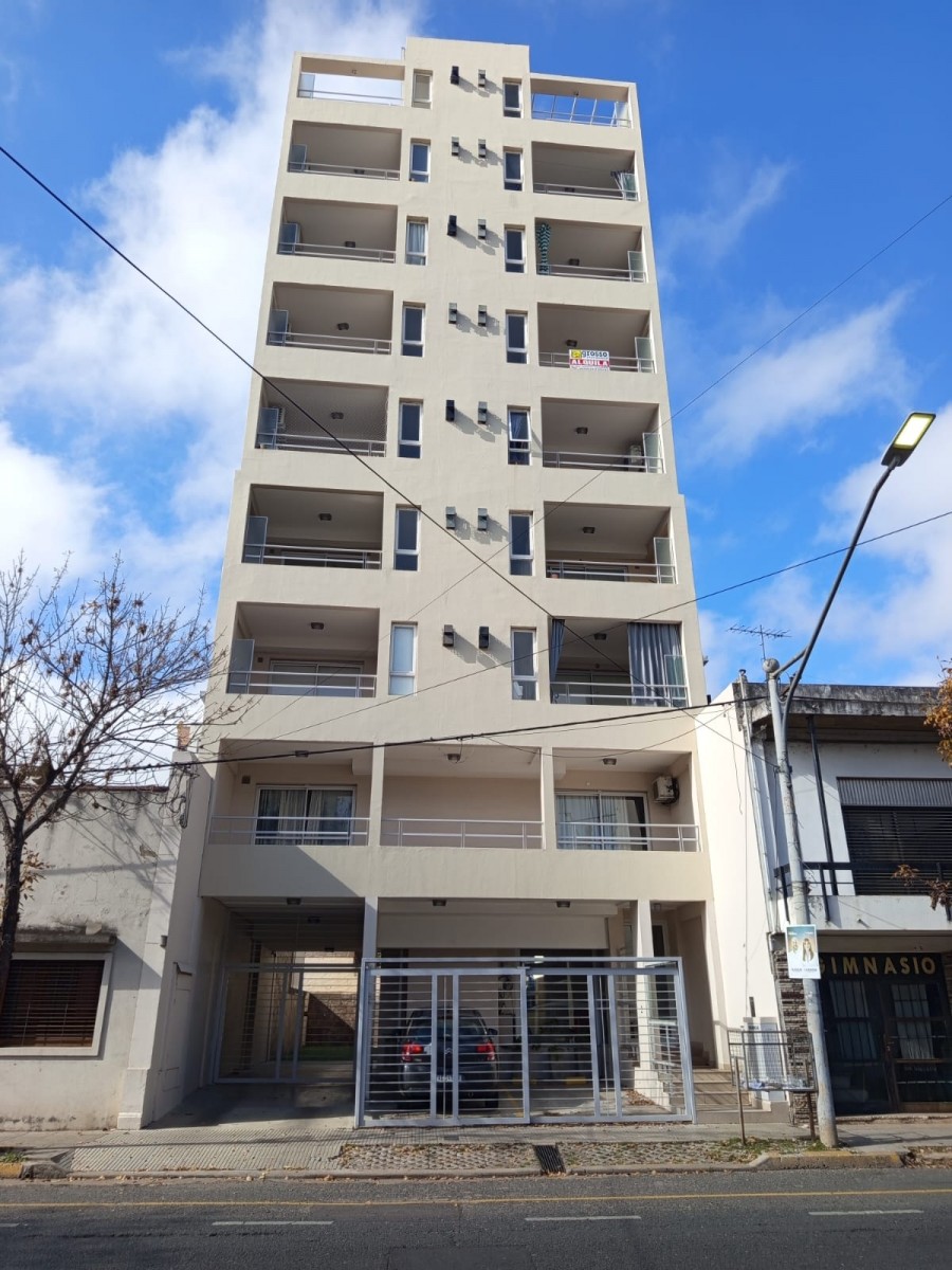URQUIZA 1600