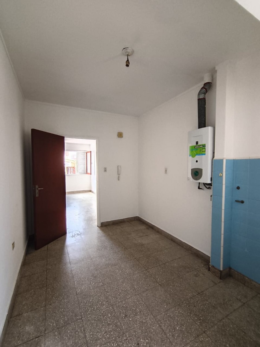 IRIGOYEN FREYRE 2400