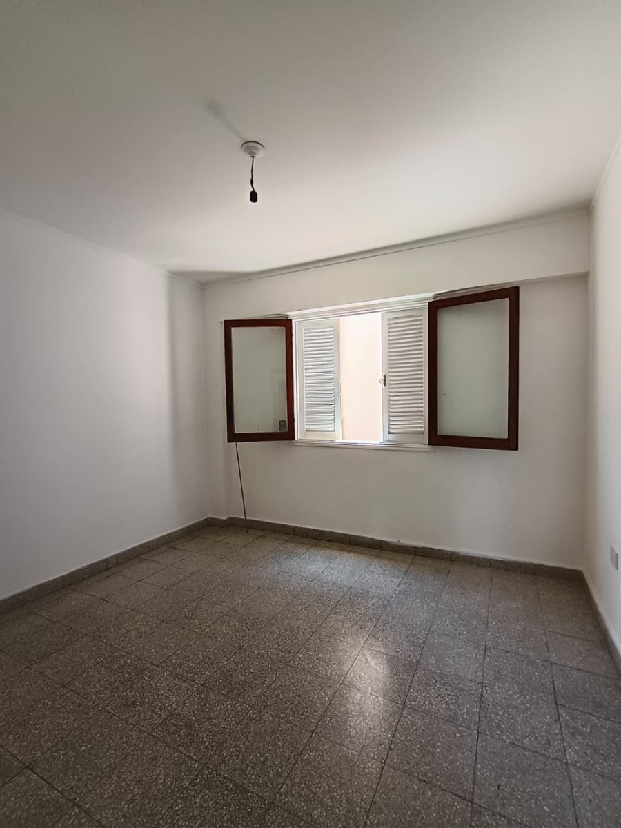 IRIGOYEN FREYRE 2400