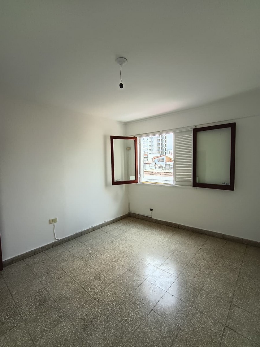 IRIGOYEN FREYRE 2400