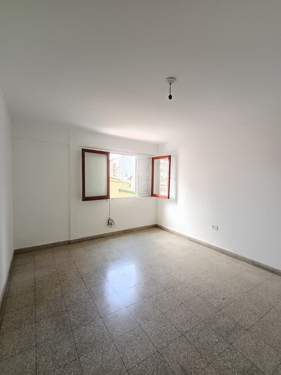 IRIGOYEN FREYRE 2400