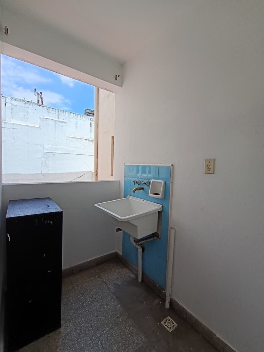 IRIGOYEN FREYRE 2400